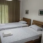 Apartman Gorginas Néa Péramos