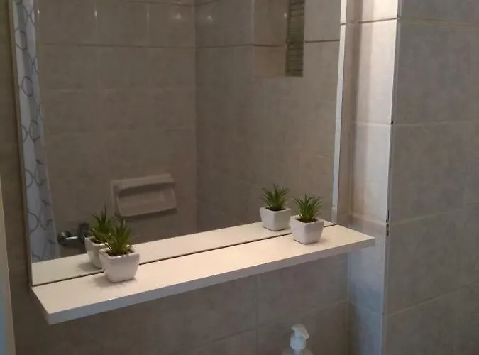 Gorginas * Néa Péramos