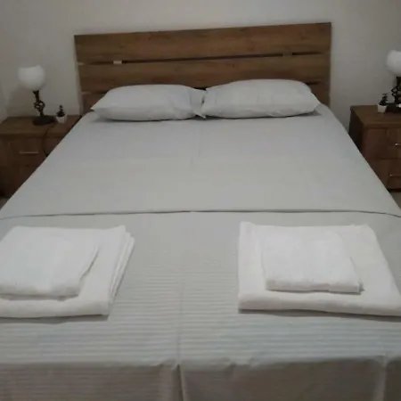 Gorginas Apartment Néa Péramos